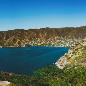 playas_imperdibles_en_Santa_Marta_guia_completa_para_disfrutar_el_mar_caribe_colombiano