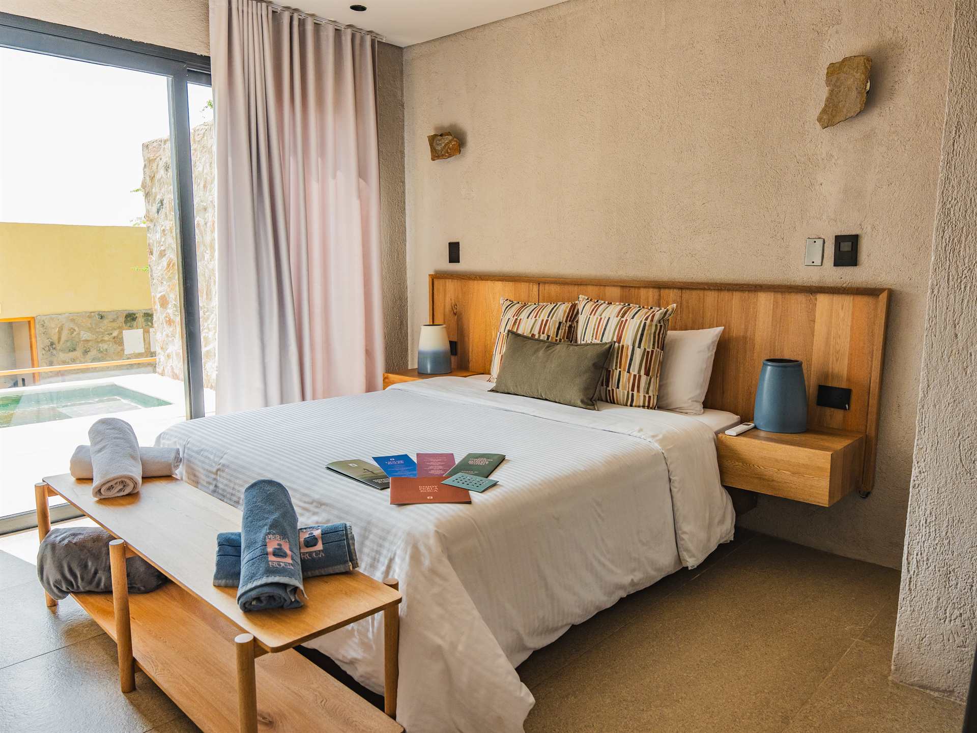 couples perla roca hotel4